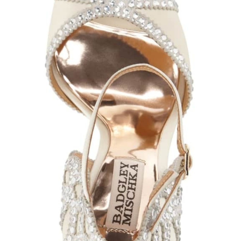 NIB Badgley Mischka wedges